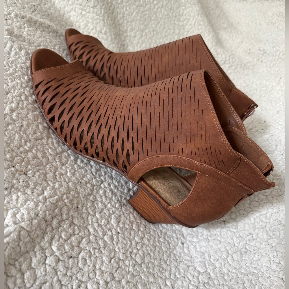 Women’s Burnt Brown Peep-Toe Laser-Cut Booties